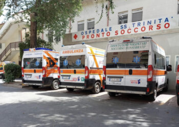 Cagliari, 75enne con la la polmonite in attesa per ore al pronto soccorso, il figlio: “Un mese fa abbiamo dovuto attendere 13 ore per lo stesso problema”