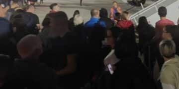 Cagliari irraggiungibile: caos Ryanair a Pisa, partenza rimandata fino a notte fonda