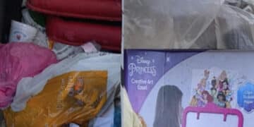 Cagliari, via Timavo sommersa dai rifiuti: “Una vergogna senza fine che si ripresenta ogni giorno”