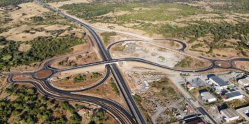 Statale 131, ecco il nuovo svincolo di Paulilatino: lo spettacolare VIDEO del drone dall’alto