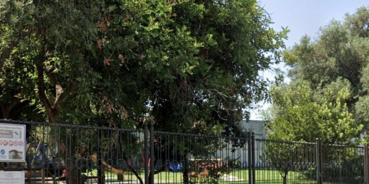 Settimo San Pietro, troppi atti vandalici e il sindaco chiude il parco: “Compromesse le attrezzature e gli arredi”