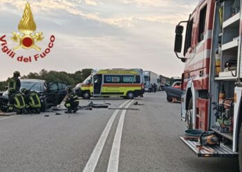 Olbia, scontro frontale nella circonvallazione: quattro feriti, due gravi