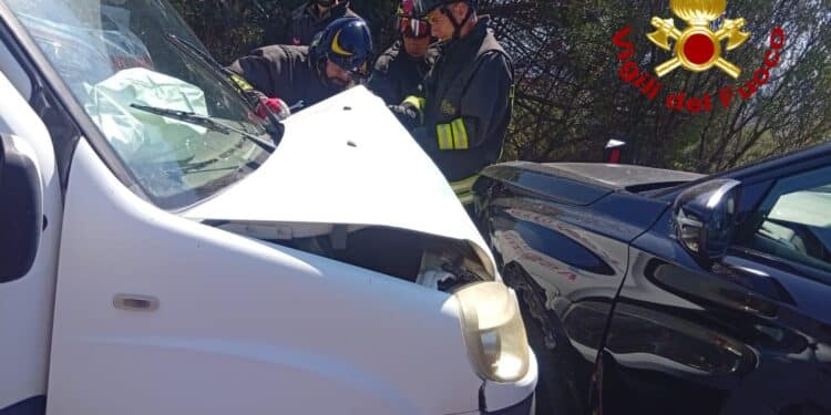 Schianto in Costa Smeralda fra due auto, 6 feriti: 4 sono più gravi