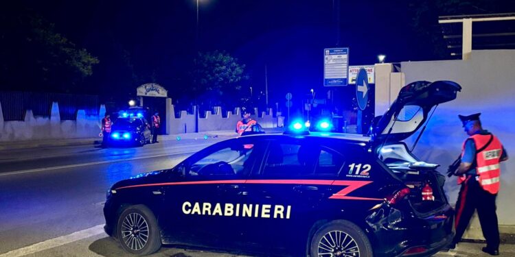 Ferragosto, a Cagliari i super controlli dei carabinieri: centinaia di posti di blocco, multe e denunce