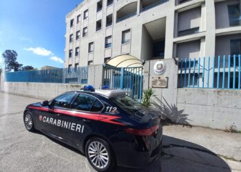 Anni di maltrattamenti, umiliazioni e minacce a sua madre 61enne: lei lo denuncia, arrestato disoccupato a Iglesias