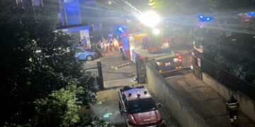 Cagliari, paura in via Fracastoro: incendio in un’abitazione, intervengono i vigili del fuoco