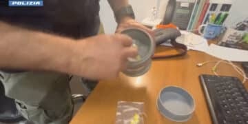 Capoterra, spunta il banchetto della droga al palazzetto: a gestirlo un giovanissimo di 18 anni (VIDEO)