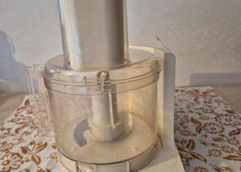 In fila al caldo all’ecocentro di Sant’Elia, per poi scoprire che non puoi smaltire neanche un robot da cucina