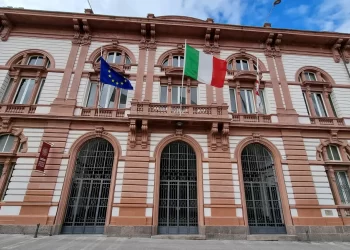 L’università di Sassari cerca docenti gratis per i nuovi infermieri: scoppia la polemica