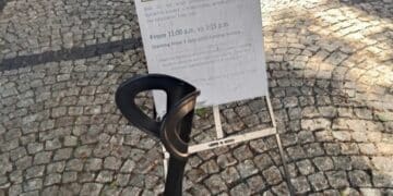 Cagliari, la protesta di una residente disabile: “Il Comune rende Castello inaccessibile a noi e agli anziani”