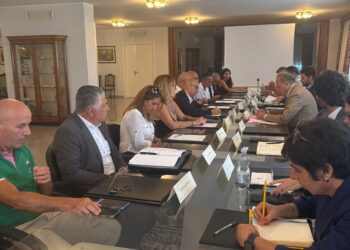 Oristano, sicurezza e disagio giovanile: vertice in Prefettura con sindaci e forze dell’ordine