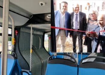 CTM presenta 18 nuovi bus elettrici: il “bus rapid transit” collegherà Cagliari a Quartu attraverso il Poetto