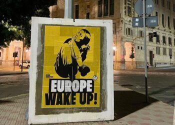 Dal North Carolina a Cagliari: il ricordo di Iryna Zarutska nei manifesti del blocco studentesco  (VIDEO)