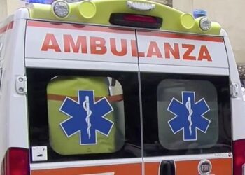 Brutta caduta dalla moto al bivio per Orune, turista in fin di vita