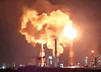 Sarroch contro la Sarlux, il Comune si costituisce parte civile: “il silenzio dell’industria disorienta i cittadini”