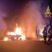 Elmas, in fiamme un’auto e un furgone: intervento dei vigili del fuoco
