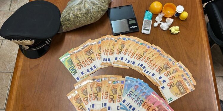 Spaccio di droga, 50enne in manette a Carbonia