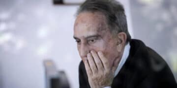 Emilio Fede ricoverato in gravi condizioni