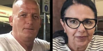 Uccide il marito a coltellate: “Mi ha aggredita e ho reagito”