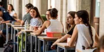 Maturità, bocciatura per chi non sostiene la prova orale: “Sarà più serio e più sereno”