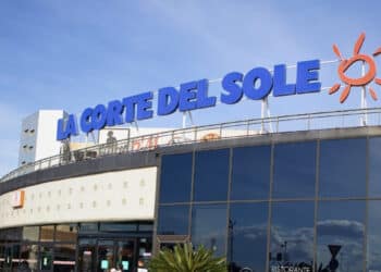 Sestu, paura alla Corte del Sole: ragazzini aggradiscono i presenti con lo spray al peperoncino