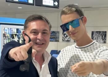 Andrea Diprè atterra a Cagliari e incontra Chrisvisione: il “trash” sbarca in Sardegna (VIDEO)