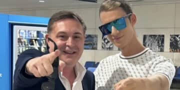 Andrea Diprè atterra a Cagliari e incontra Chrisvisione: il “trash” sbarca in Sardegna (VIDEO)