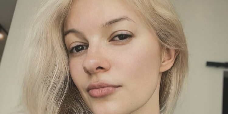 L’assurda morte di Iryna Zarutska, uccisa a 23 anni in metropolitana davanti a tutti