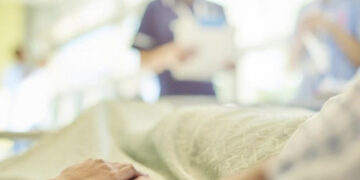 La Sardegna dice sì al suicidio assistito: il web si divide fra libertà di scelta e valori