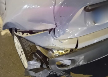 Sestu, tamponato da un’auto pirata mentre attraversa con la figlia: “Mi auguro tu non abbia più il diritto alla guida”