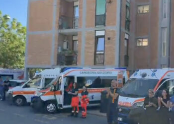 Cagliari, il commovente saluto delle ambulanze al grande soccorritore Chico Pais: sirene in azione (VIDEO)