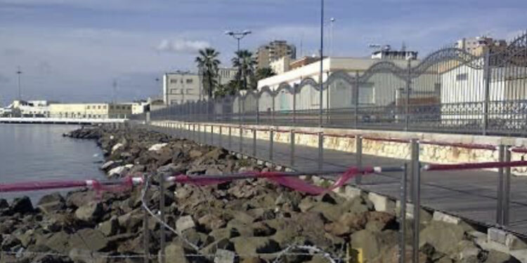Cagliari, via l’area fantasma di viale Colombo: si del consiglio alla super passeggiata sul mare
