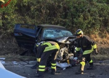 Pauroso frontale alle porte di Nuoro, 10 feriti: una ragazza è gravissima