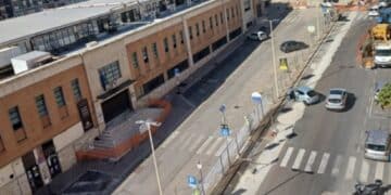 Cagliari, più cantieri e meno parcheggi: insorgono i residenti di via Cocco Ortu, a San Benedetto regna il caos