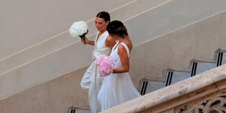 Cagliari, festa per le nozze tra la portavoce di Zedda Laura Fois e Martina Benoni