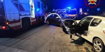 Cagliari, frontale fra due auto in viale Elmas: due feriti in ospedale