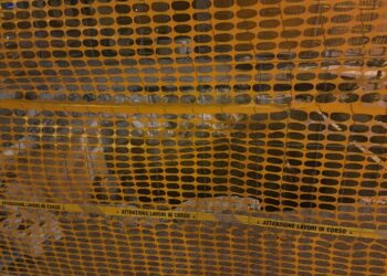 L’invasione dei “cantieri arancioni” a Cagliari, traffico nel caos: da via Liguria a San Benedetto paletti e voragini