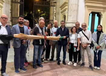 Cagliari, Zedda accoglie una delegazione di manifestanti per Gaza a Palazzo Bacaredda: “I sindaci siano costruttori di pace”