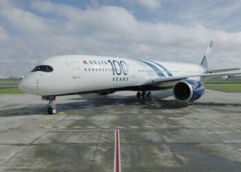 Volo Olbia-New York, il grande flop dell’annuncio di Cuccureddu: sapete quanto costa? 1500 euro sola andata