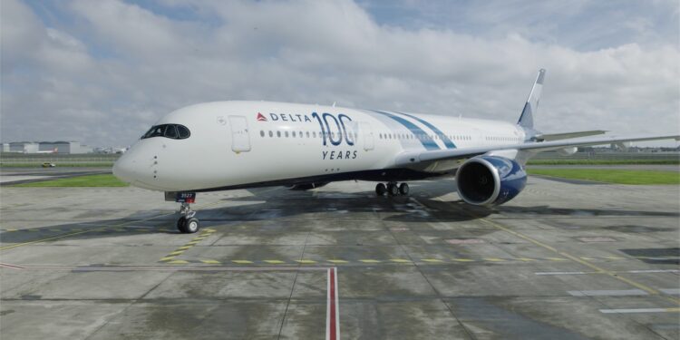 Volo Olbia-New York, il grande flop dell’annuncio di Cuccureddu: sapete quanto costa? 1500 euro sola andata