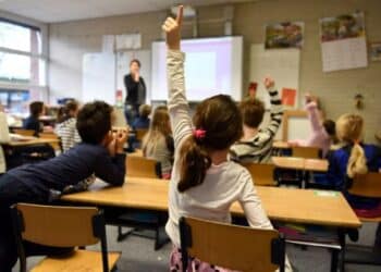 Stangata scuola a Cagliari e in Sardegna: volano i costi di libri, zaini e cancelleria