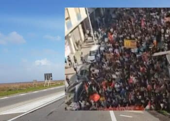 Statale 195 bloccata dai manifestanti: bandiere e striscioni pro Palestina hanno fermato il traffico