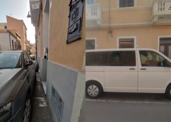 Cagliari, sequestrati in casa da automobilisti incivili: in via Eleonora d’Arborea