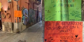 Cagliari, alla Marina i cartelloni scritti dai ragazzi contro la violenza