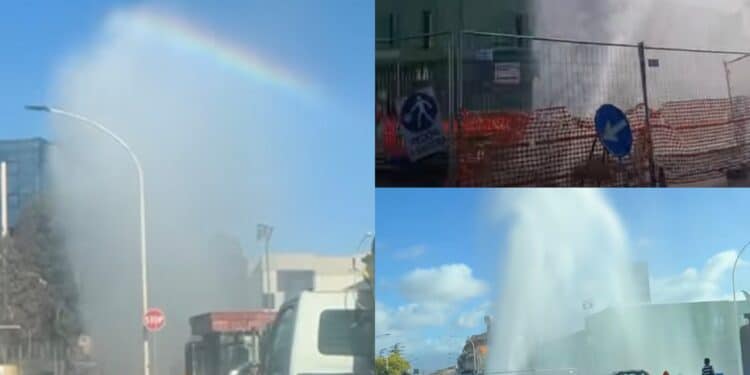 Pirri, la condotta idrica si rompe durante i lavori: impressionante getto d’acqua in via Calamattia