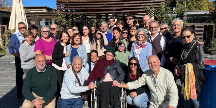 I cento anni di Angelina Mucelli, muraverese trapiantata a Parma, la signora che ha fatto del dono di sé un’arte di vita