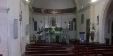 Elmas, il parroco smentisce la mamma del cresimando: “Impedimento dovuto all’unione civile”