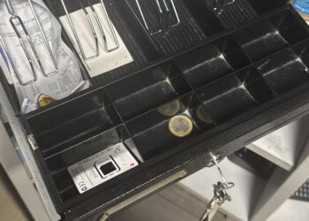 Selargius, ladro ruba le monete ma non l’iPhone 13 Pro: “Poco furbo, so chi è”