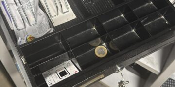 Selargius, ladro ruba le monete ma non l’iPhone 13 Pro: “Poco furbo, so chi è”