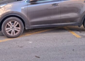 Parcheggi a Quartucciu, è guerra senza esclusione di colpi: “Biglietti e sputi sulle auto”